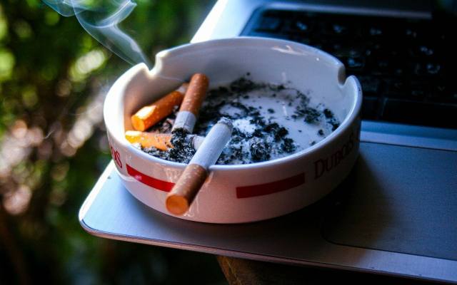 Nowa Zelandia wycofuje się z rygorystycznych przepisów dotyczących palenia papierosów