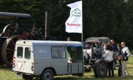 Muzeum Wsi Radomskiej pokazało traktor z … chevroleta (zdjęcia)