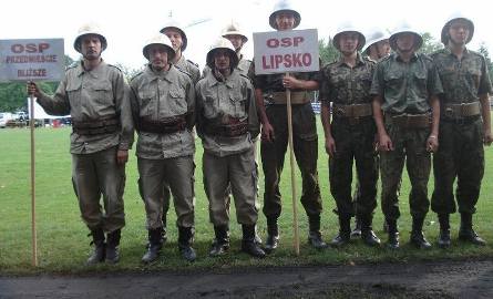 Jednostki reprezentujące powiat lipski w VIII Wojewódzkich Zawodach Sikawek Strażackich w Garwolinie trzymały się razem.