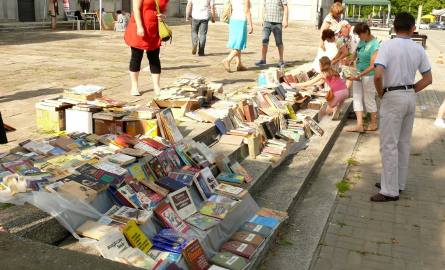 Na pikniku można było tanio kupić używane książki.