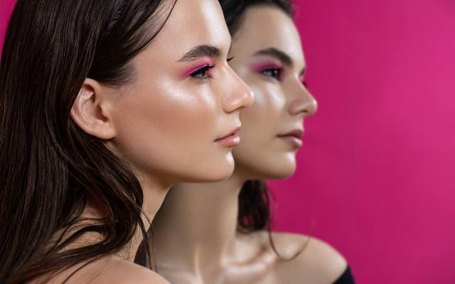 Skóra wampira: ten trend w makijażu robi furorę na TikToku. Sprawdź, jak wykonać modny make-up na karnawał