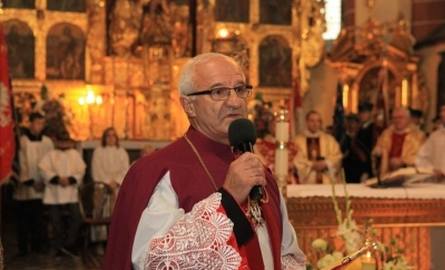 Od 20 lat pełni posługę duszpasterską jako proboszcz parafii pod wezwaniem świętego Zygmunta w Szydłowcu.