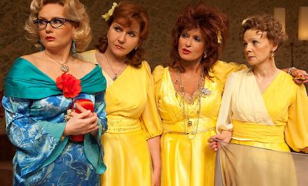 Aktorki (od prawej): Ewa Wencel (Ida), Ewa Kasprzyk (Lucilla), Ewa Ziętek (Doris) i Lucyna Malec (Mildred) grają w sztuce Teatru Kwadrat z warszawuy