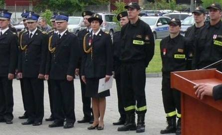 Wicewojewoda świętokrzyski Grzegorz Dziubek, wiceprezes Zarządu Miejsko-Gminnego Ochotniczej Straży Pożarnej we Włoszczowie, życzył strażakom szczęśliwych