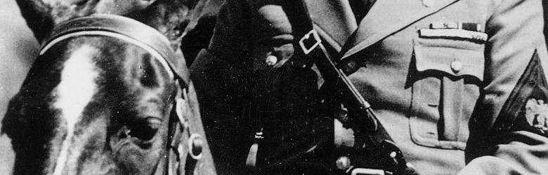 Benito Amilcare Andrea Mussolini, przywódca ruchu faszystowskiego we Włoszech, w latach 1922-1943 premier