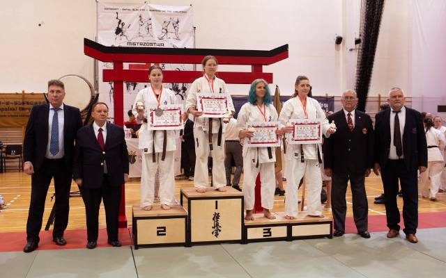 Medale krakowian w mistrzostwach Polski w karate kyokushin. Udane zawody w Solnym Mieście Wieliczka