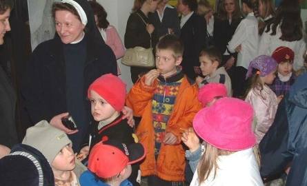 Do kolbuszowskiego starostwa pod opieką siostry Reginy przybyły również dzieci z Przedszkola pw. Św. Józefa w Kolbuszowej.