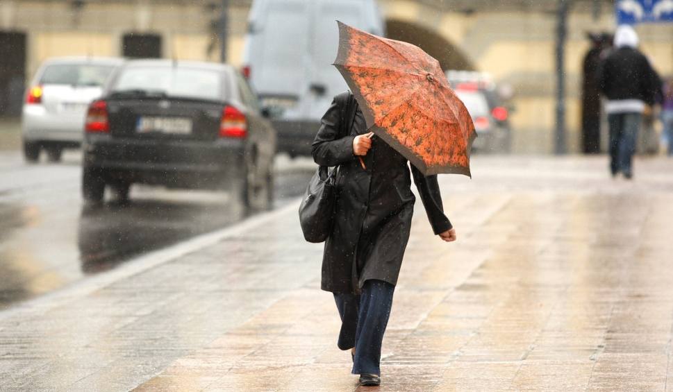Film do artykułu: IMGW ostrzega: Niebezpieczna pogoda w Lubuskiem. Oblodzenie, burze i silny wiatr