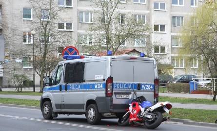 Kolizja w Świnoujściu. Policjant wjechał w motocyklistę i został ukarany mandatem