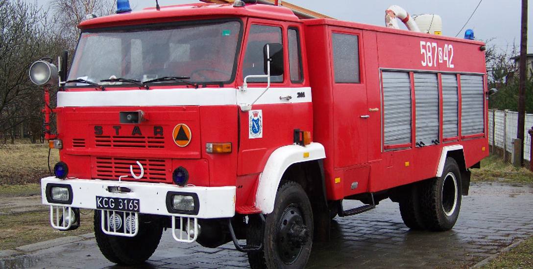 30-letni star OSP Wielopole nie przeszedł badań technicznych, więc strażacy zostali bez samochodu.
