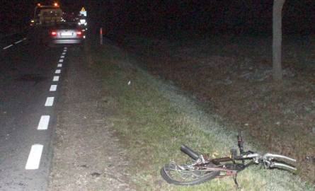 Rowerzysta uderzony przez skodę zmarł na miejscu