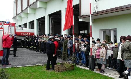 Harcerze oddali hołd ofiarom katastrofy pod Smoleńskiem