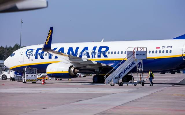 Awaria Ryanair. Przewoźnik przeprasza podróżnych w komunikacie i informuje, że problemy są... poza jego kontrolą