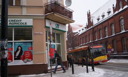 Do pierwszego napadu doszło w banku mieszczącym się na rogu ulic Mickiewicza i Sienkiewicza