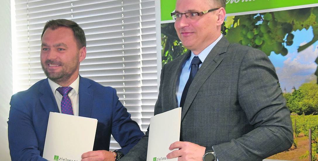 Marek Rożnowski i Janusz Kubicki podpisali umowę na modernizację kolejnego przedszkola
