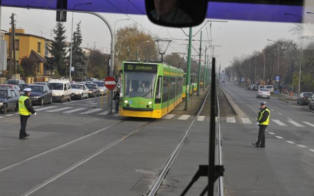 MPK Poznań: W weekend tramwaje i autobusy pojadą nieco inaczej - spodziewajmy się zmian przy cmentarzach i przy stadionie