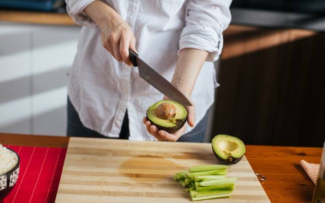 Nieprawdopodobnie ostre i wytrzymałe – noże japońskie. Musisz je mieć w swoje kuchni. Dzięki nim będziesz gotował jak szef restauracji