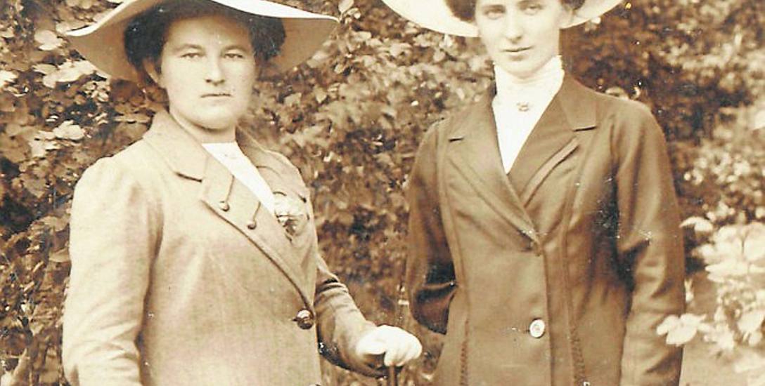 Babcia Antonina (z prawej) uchodziła za elegantkę, jako żonie szewca dobrze jej się powodziło