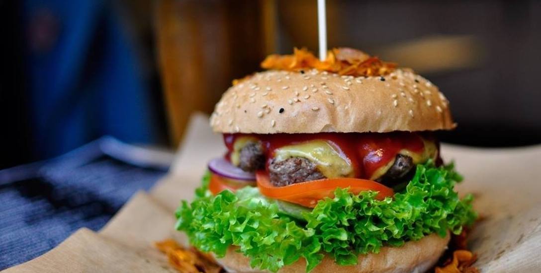 W festiwalowym menu Pittu Pittu jest burger Pięknu Lolo.