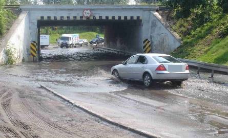 Powódź w Ełku! Woda jest na ulicach (wideo, zdjęcia)