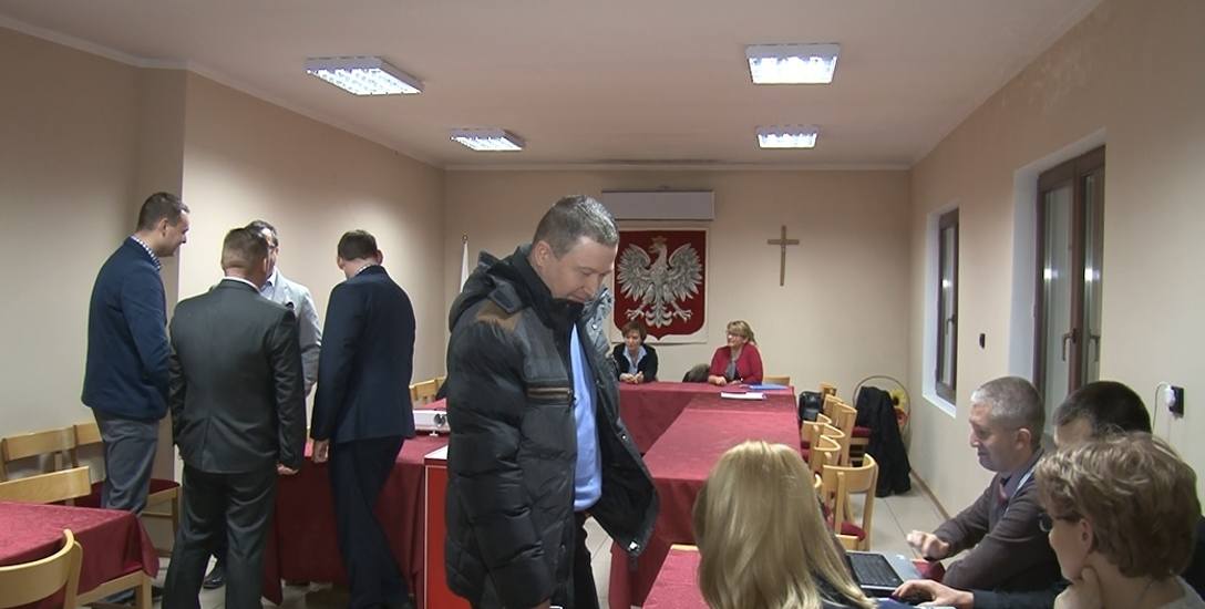 Głosowanie w sprawie zmiany nazwy powiatu odbyło się w Bobrowicach.
