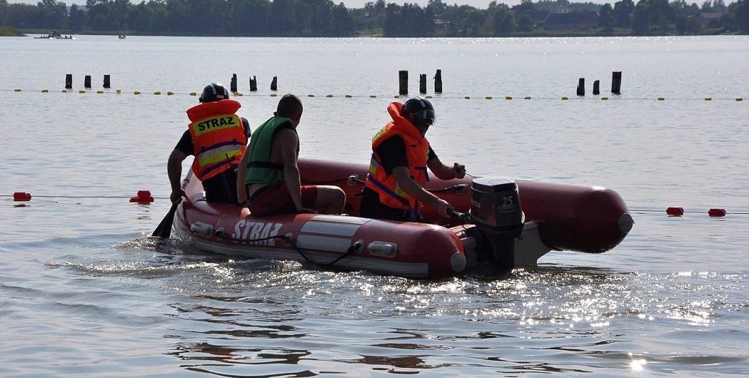 We wtorek akcja ratunkowa na jeziorze w Wąsoszu koło Szubina trwała wiele godzin. Strażacy, by odnaleźć zaginionych nastolatków, użyli sonaru