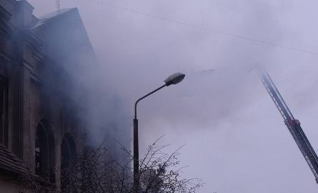 Pożar w dawnej wolsztyńskiej synagodze (zdjęcia)
