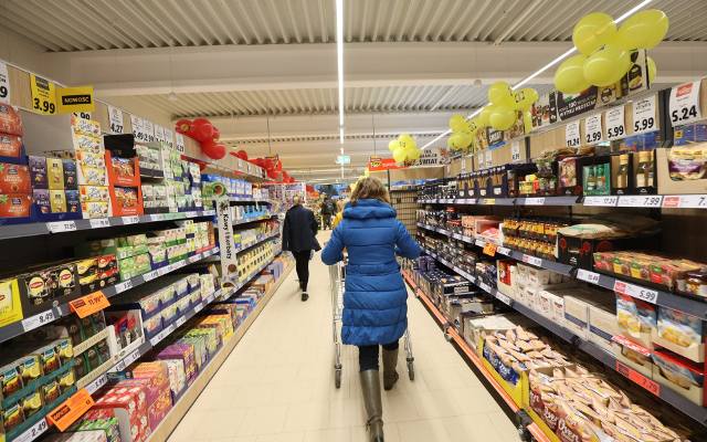 Ostrzenie GIS. Co znika z półek sklepowych? Biedronka, Lidl, Netto, Kaufland, Auchan wycofują produkty ze sklepów 31.03.2023
