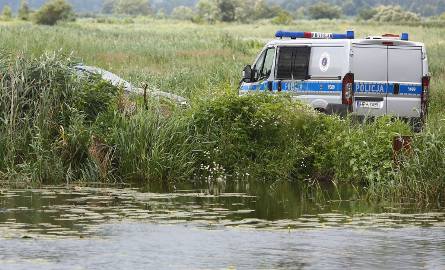 Jedna z maszyn spadła w okolicach stawów we Wsoli. Znaleziono w niej ciała dwóch osób.