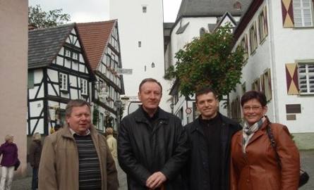 Oleska delegacja w Arnsbergu, od lewej: Jan Bonk, Sylwester Lewicki, Grzegorz Polak i Maria Kaniuka.