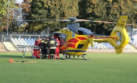 Około 8.00 ranny został przetransportowany do medycznego helikoptera.