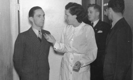 Riefenstahl z Goebbelsem. 1937 rok.