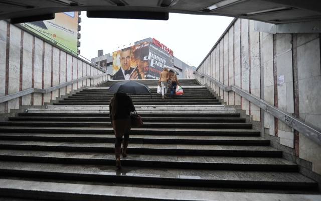 Zagadka zaginięcia dziecka w centrum Łodzi. Gdzie jest Ania Janowska? Zaginiona dziewczynka przepadła bez śladu 28.06.2022