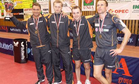 Gorzovia - brązowi medaliści DMP. Od lewej; Szymon Kulczycki (trener), Paweł Platonow, Radosław Żabski i Martin Olejnik