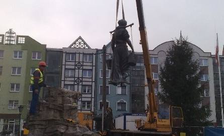 W Gorzowie rozpoczął się remont fontanny na Starym Rynku (wideo)