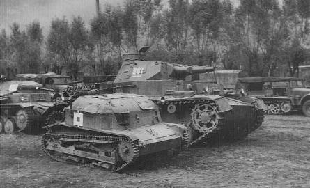 Symboliczne porównanie polskiej tankietki z niemieckim czołgiem PzKpfw-IV z czasów kampanii wrześniowej.