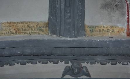 Te napisy znaleziono pod kopułą kaplicy Owadowskich