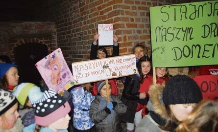 Miłośnicy koni protestują przeciw działaniom zarządu oddziału PTTK w Golubiu-Dobrzyniu
