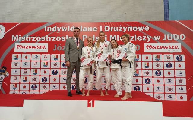 Eliza Wróblewska młodzieżową mistrzynią Polski w judo. Power Duck Akademia Judo wróciła z MP z trzema medalami