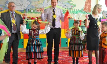 W grupie Misie gość z Warszawy wziął udział w zabawie tanecznej.