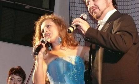 Soliści z Gliwickiego Teatru Muzycznego - Anita Maszczyk i Michał Musioł byli gwiazdami koncertu świątecznego we Włoszczowie.