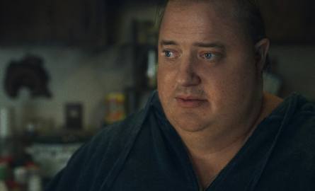 Na zdjęciu Brendan Fraser jako chorobliwie otyły Charlie w filmie „Wieloryb”. Za tę rolę dostał Oscara dla najlepszego aktora. Jego choroba może go w