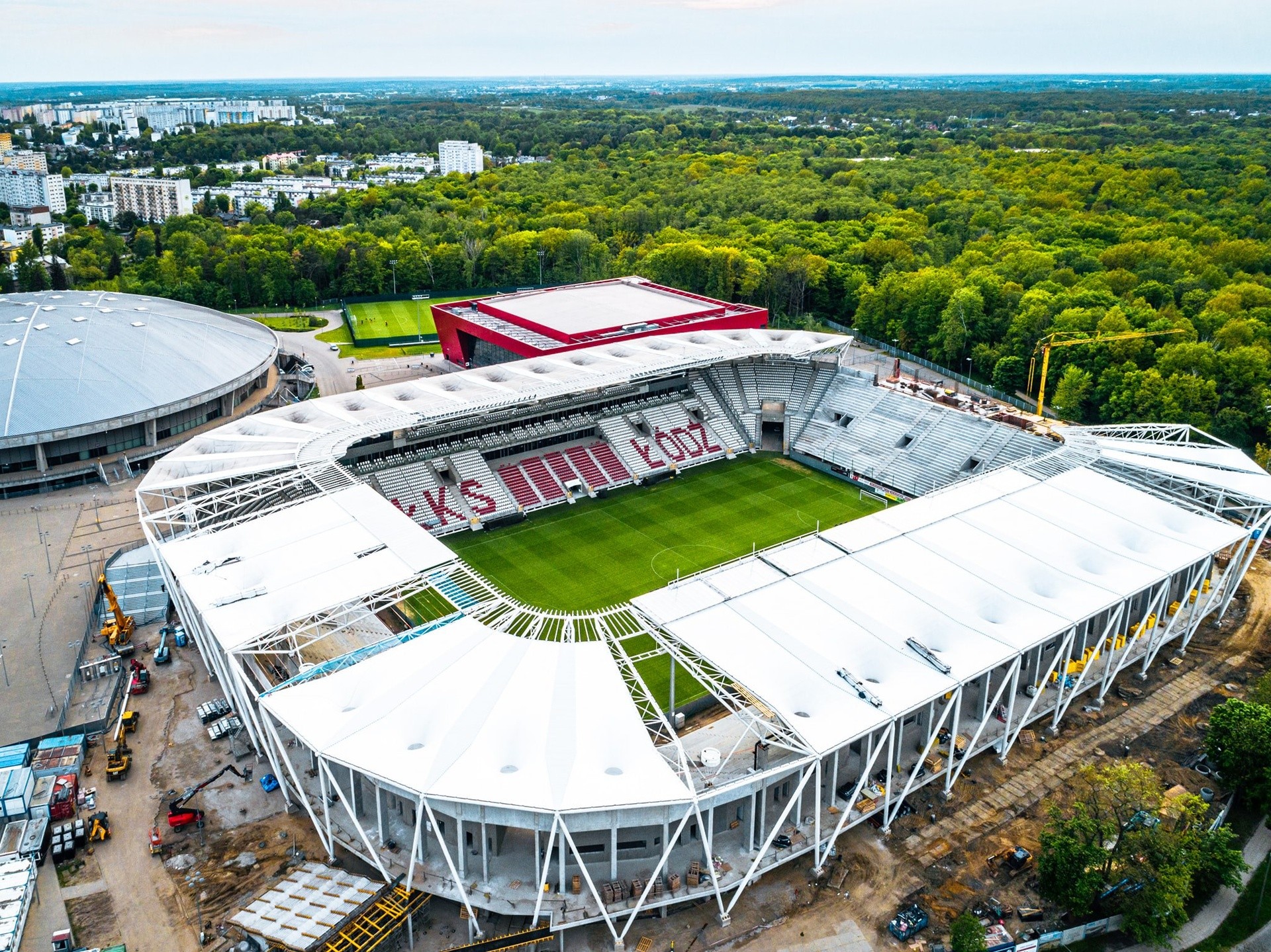 Stadion ÅKS im. WÅ‚adysÅ‚awa KrÃ³la juÅ¼ prawie gotowy. Najnowsze zdjÄ™cia