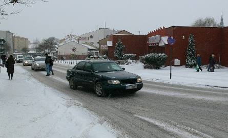 W Tarnobrzegu zima znowu zaskoczyła drogowców