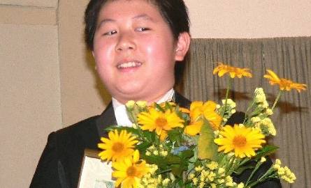 Szczęśliwy, rozpromieniony – mały Australijczyk Shuan Hern Lee obchodził w Busku swoje 11. urodziny.