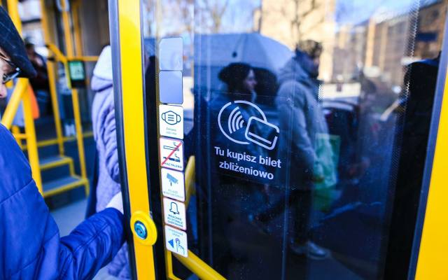 Ceny biletów MPK w Poznaniu i zniżki na komunikację miejską 2024. Gdzie kupić bilety na tramwaj i autobus w Poznaniu?