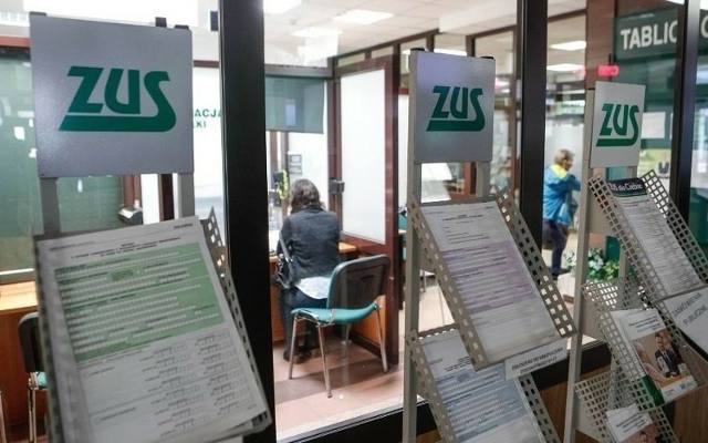 Lawina wniosków do ZUS. Uprawnieni dostają nawet 3900 złotych