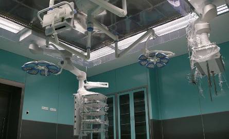 Szpitalowi brakuje 4 miliony złotych na wyposażenie sal operacyjnych. Zamontowane urządzenia wyglądają efektownie, ale to tylko mała część tego, co powinno