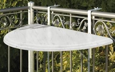 Stolik balkonowy składany od ACM Agrocentrum to nagroda dla właściciela najpiękniejszego balkonu w województwie świętokrzyskim.