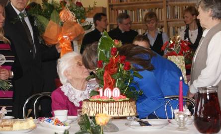 Pani Pelagia świętowała swoje setne urodziny w gronie swoich najbliższych